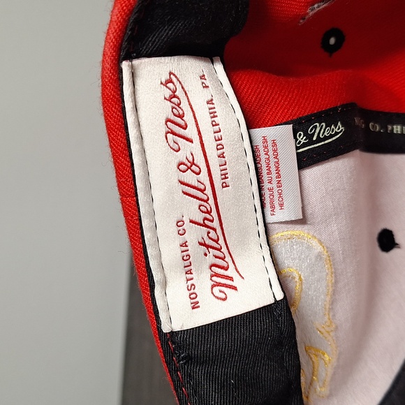 CALGARY FLAMES NHL Mitchell & Ness Hockey Snapback (Adjustable) - Picture 7 of 8